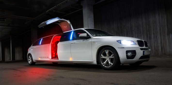 How Much to Rent a Limo
